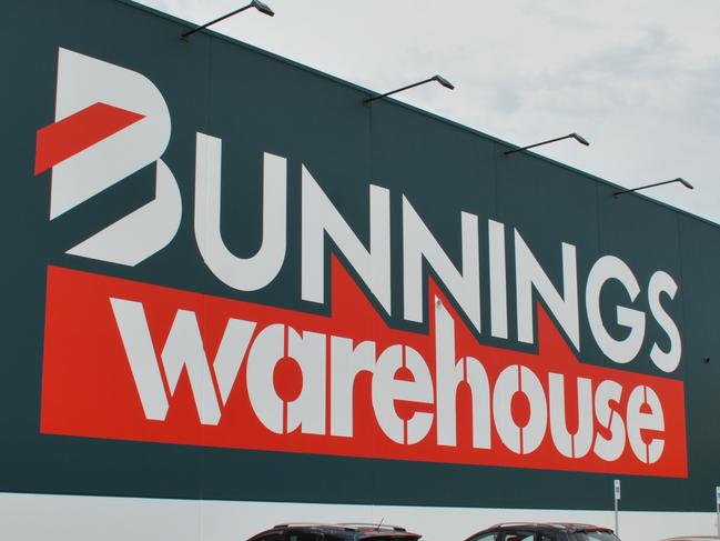 A new mega Bunnings opening its doors in Western Australia is the state’s biggest, featuring a nation-first for the ever-popular hardware chain and full-room displays that should give Ikea a run for its money. The new store, which replaces the current Midland Warehouse, spans more than 21,000 square metres - nearly 7000 sqm larger than the existing store - with more than double the amount of car parking at about 480 bays. Picture: NCA NewsWire / Rebecca LeMay