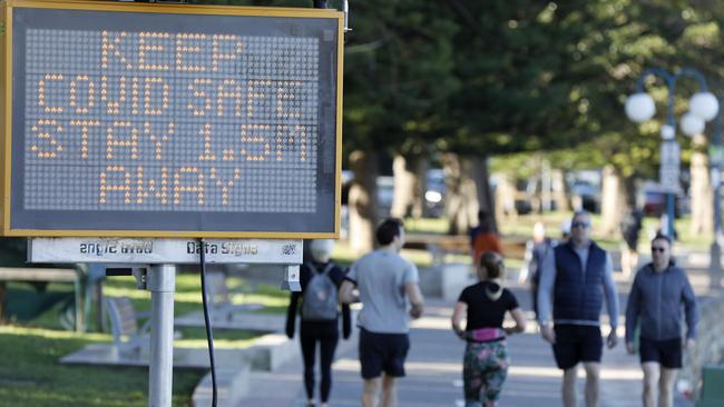 The council wants to draft in a mini army of volunteers to act as COVID ambassadors to remind people of their obligations to help stop the spread of coronavirus on the northern beaches. File picture: NCA NewsWire / Damian Shaw