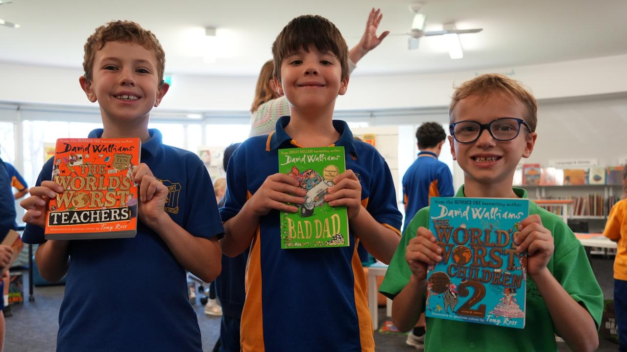 Kids get swapping at Ashbury PS