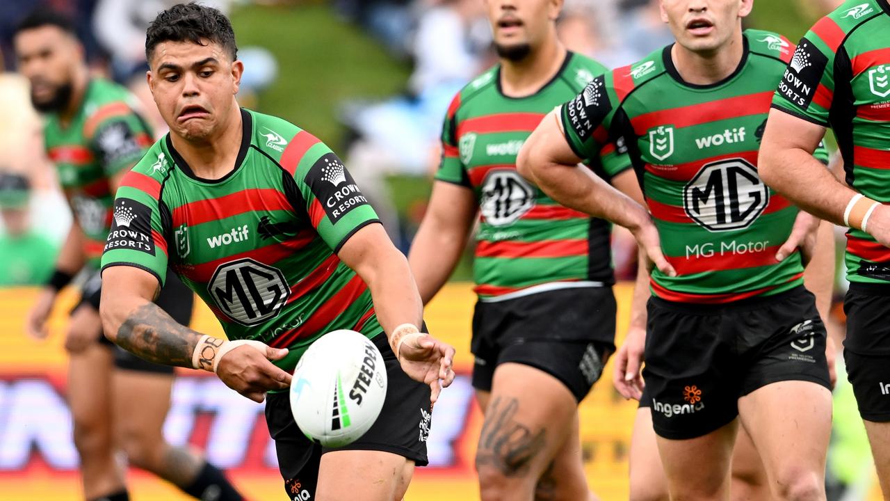 SUNSHINE COAST, AUSTRALIA - AUGUST 06: Latrell Mitchell of the Rabbitohs passes the ball during the round 21 NRL match between the South Sydney Rabbitohs and the New Zealand Warriors at Sunshine Coast Stadium, on August 06, 2022, in Sunshine Coast, Australia. (Photo by Bradley Kanaris/Getty Images)