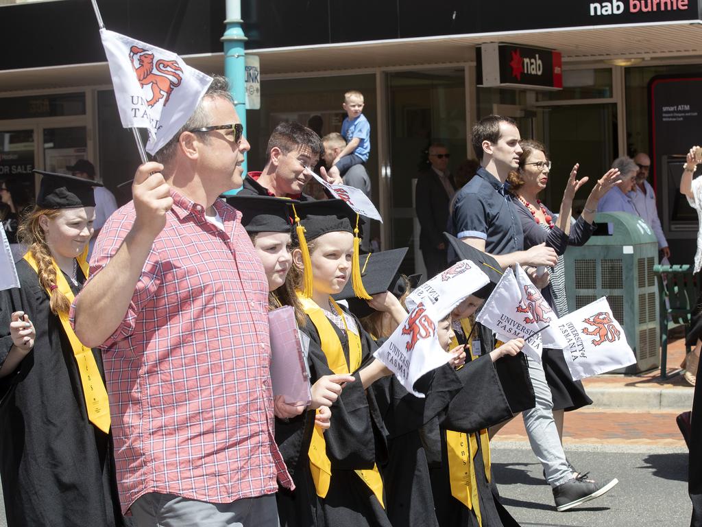 utas graduation gowns