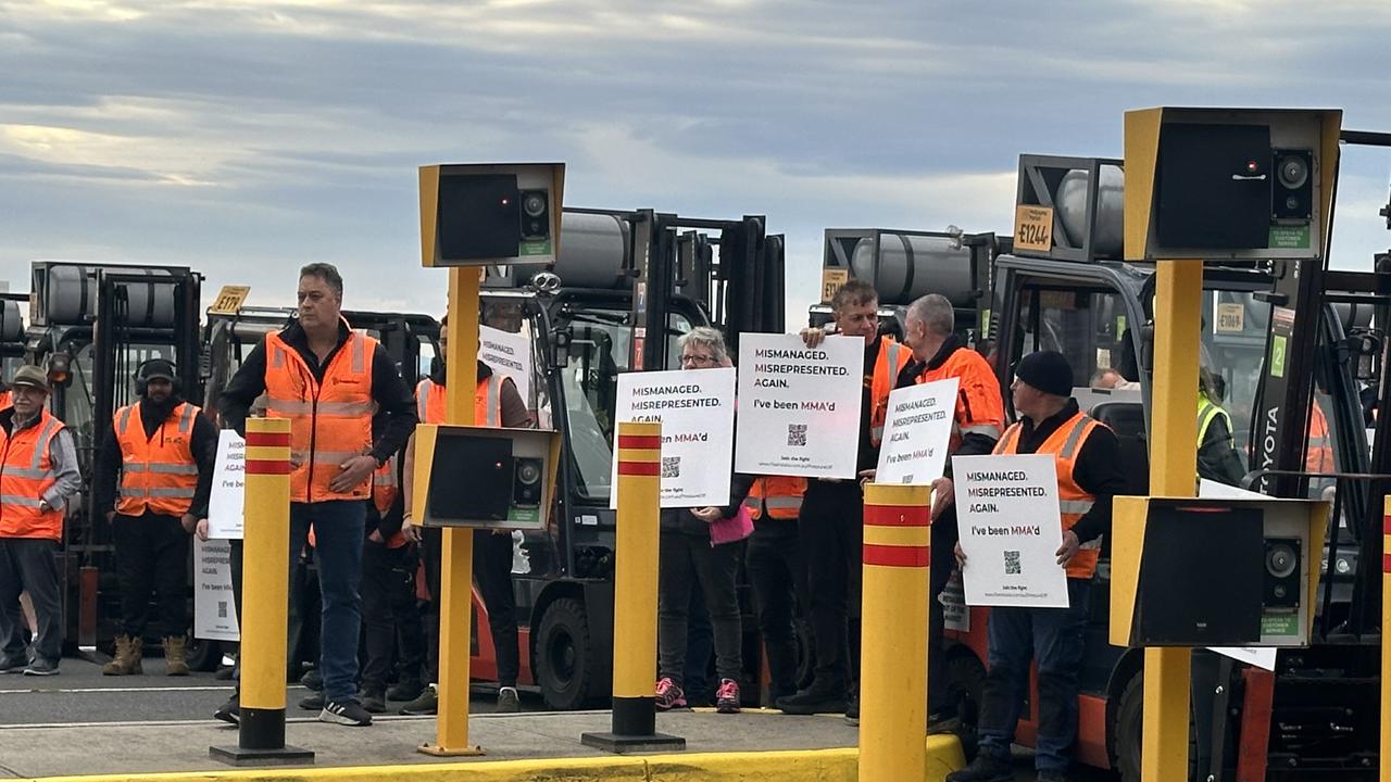 Protest erupts at Melbourne Wholesale Market over rent spike