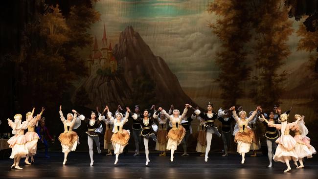 Swan Lake by the United Ukranian Ballet. Picture: Ben Vella, supplied.