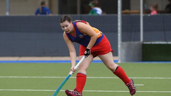 Arrows Athletics captain Rachel Cox in action in 2017.