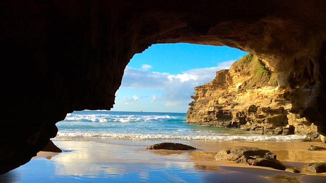 A man has died after being pulled from the water at Ghosties Beach. Picture: @neptunesbandit