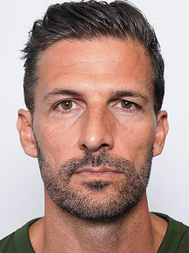 Tim Robards.