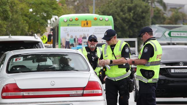 Police conducting traffic stops as a part of ‘Operation Oculus’ on Oxley Drive, Paradise Point. Picture Glenn Hampson