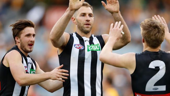 Travis Cloke celebrates kicking a goal in his final game for Collingwood. Picture: Getty Images)