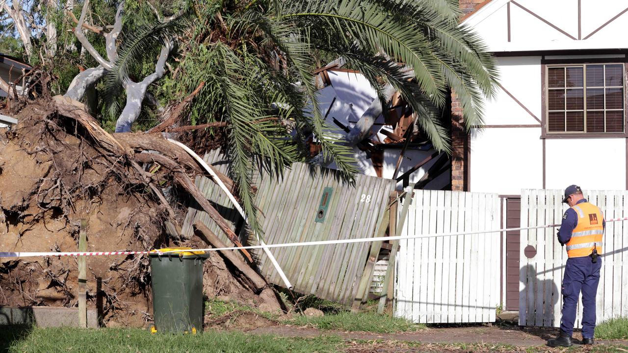 What is a ‘microburst’? Inside the 90km/h storm that smashed Brisbane suburbs