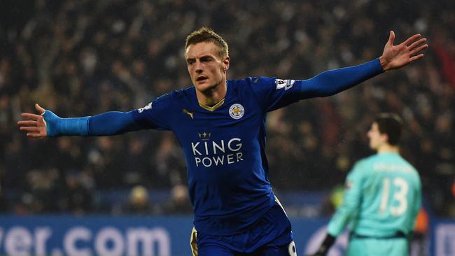 LEICESTER, ENGLAND - DECEMBER 14: Jamie Vardy of Leicester City celebrates after scoring the opening goal during the Barclays Premier League match between Leicester City and Chelsea at the King Power Stadium on December14, 2015 in Leicester, United Kingdom. (Photo by Laurence Griffiths/Getty Images)