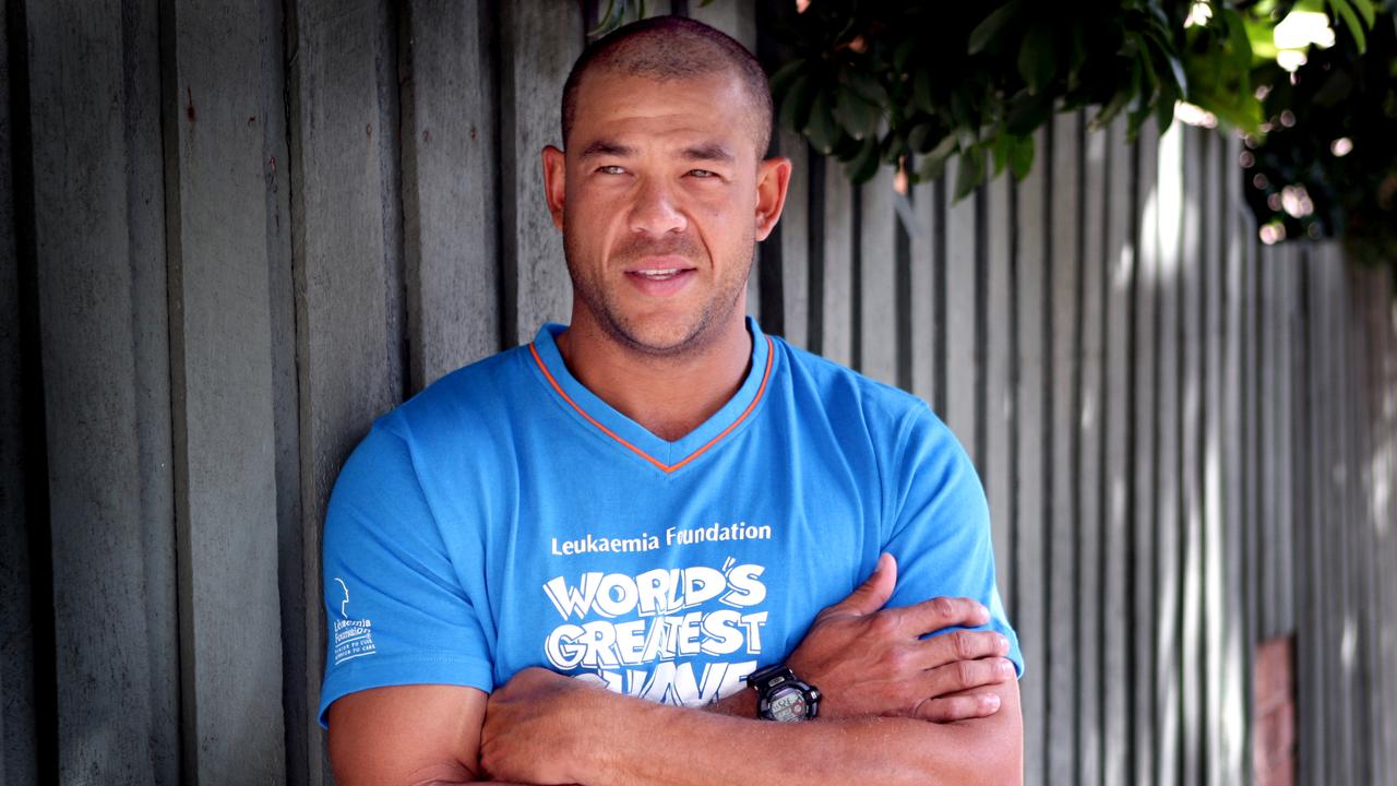 Andrew Symonds raising money for the Leukaemia Foundation’s World’s Greatest Shave in 2009.