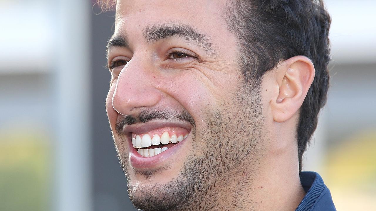 F1: Alan Jones hoping Daniel Ricciardo will leave Red Bull for Ferrari ...