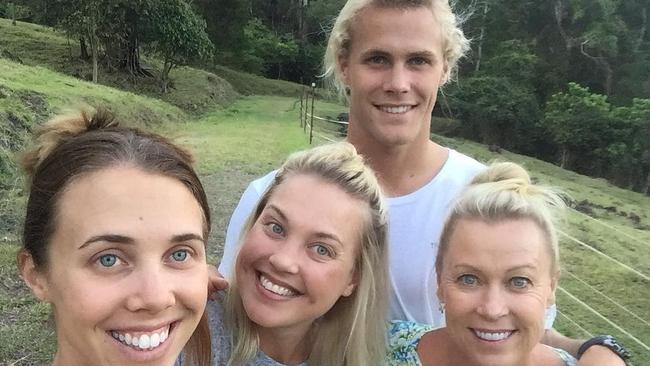 Jaimi Kenny (second left), Jett and sister Morgan with their mum Lisa Curry. Picture: Instagram