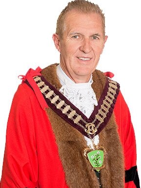 Tea Tree Gully mayor Kevin Knight wearing the robes and chain in his official council photograph in 2014.