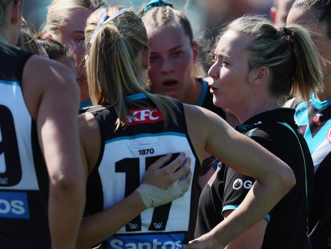 Lauren Arnell’s side has continued its hot form. Picture: James Elsby/AFL Photos via Getty Images