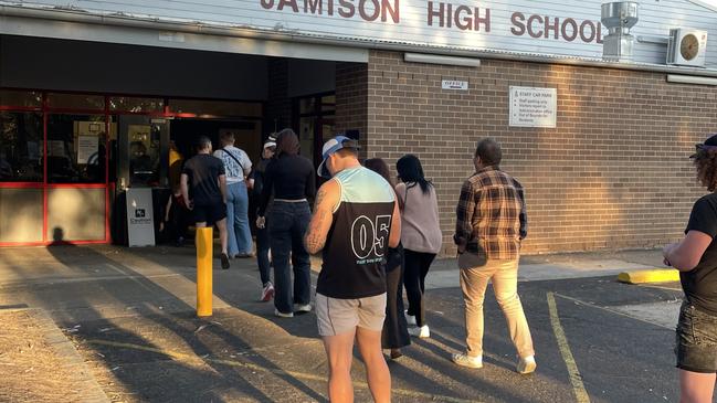 Last minute voters line up at Jamison High.