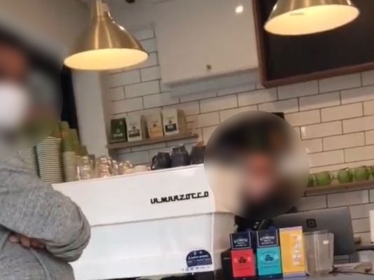 Anti-vaxxer’s angry cafe rant backfires