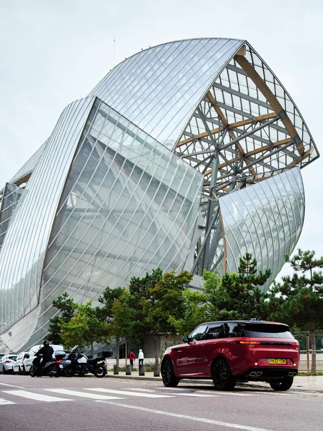 The Frank Gehry designed Fondation Louis Vuitton and the Range Rover Sport