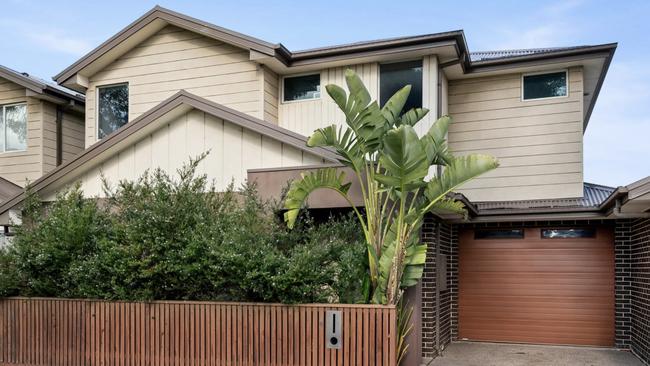 Two eager bidders battled it out for the Newport unit.