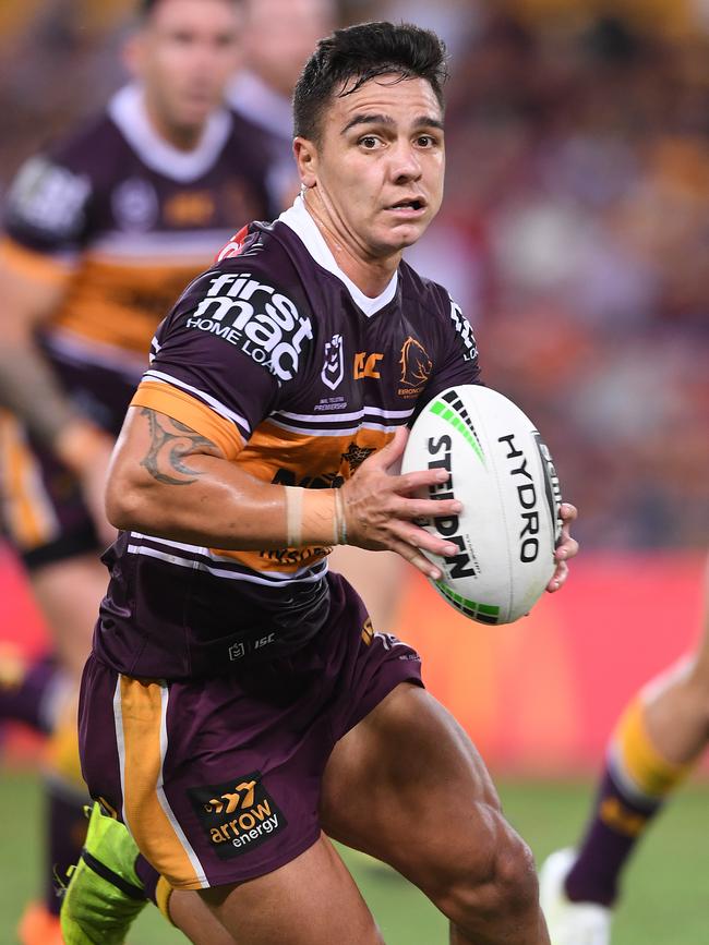 Kodi Nikorima and Anthony Milford need to switch places. Picture: AAP Image/Dave Hunt