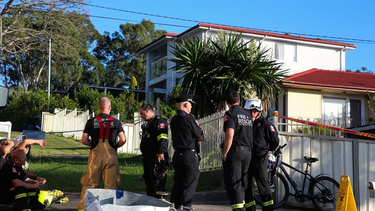 Upon arrival, emergency services treated the eight people who had evacuated the home. Picture: NewsWire/ Gaye Gerard