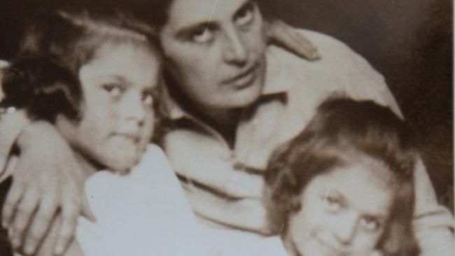 Annetta and Stephanie with their mother, Theresa, in the late 1920s.