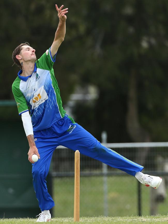 GDCA: Josh Smiley rolls the arm over for East Sunbury. Picture: Hamish Blair