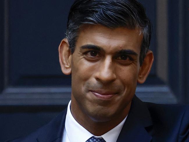 LONDON, ENGLAND - OCTOBER 24: New Conservative Party leader and incoming prime minister Rishi Sunak waves as he departs Conservative Party Headquarters on October 24,2022 in London, England. Rishi Sunak was appointed as Conservative leader and the UK's next Prime Minister after he was the only candidate to garner 100-plus votes from Conservative MPs in the contest for the top job.  (Photo by Jeff J Mitchell/Getty Images) *** BESTPIX ***