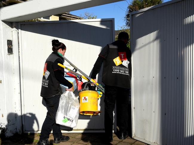 Crime scene cleaners arrive at the house this morning. Picture: Nicole Garmston