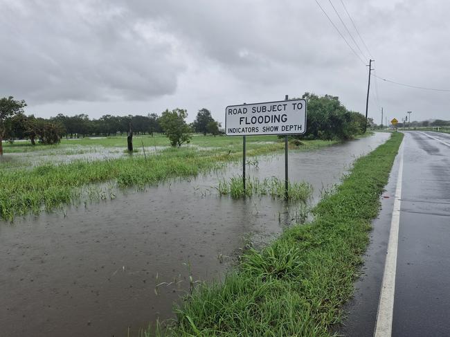 Moderate to heavy rainfall has been observed across the Pioneer River catchment during the last few days and minor flooding is occurring at Mirani. Picture: Mackay Regional Council