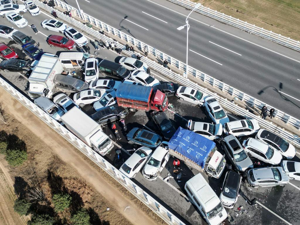 This aerial photo taken on December 28, 2022 shows a multi-vehicle collision on Zhengxin Yellow River Bridge in Zhengzhou, in China's central Henan province. Picture: AFP