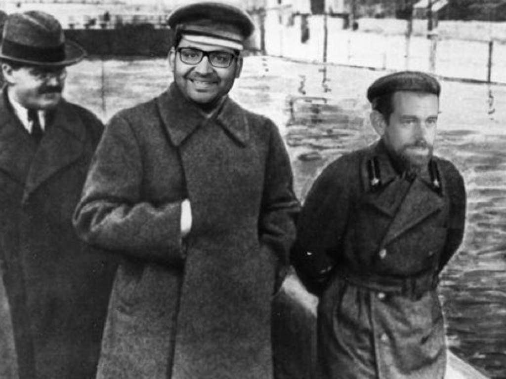 Parag Agrawal as “Stalin” and Jack Dorsey as “Nikolai Yezhov” in the meme posted to Twitter by Elon Musk.