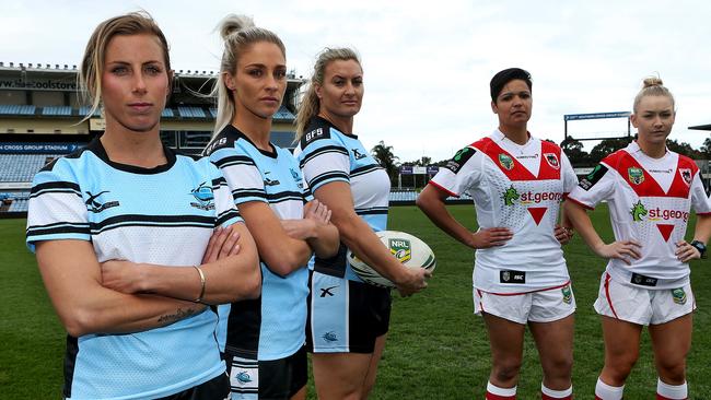 Sharks V Dragons women's 9's will be played as a curtain raiser for the NRL at Shark Park this Saturday. Cronulla Sharks players Ruan Sims, Sam Bremnar and Alana Ferguson and St George Illawarra Dragons players, Jasmine Sarin and Rikeya Horne.