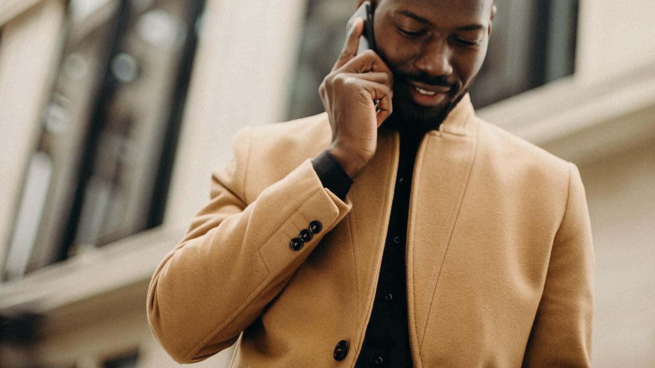 The right coat will not only warm you as the weather cools, but express your personality without you having to say a word. Image: Pexels.