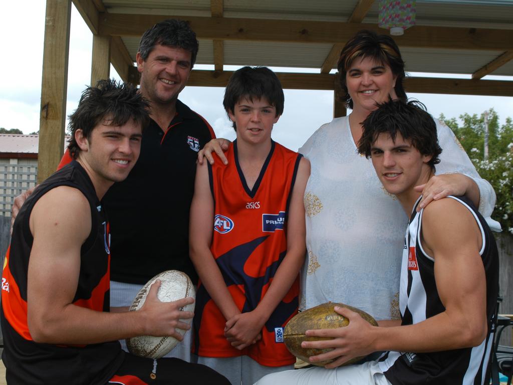 Scott Pendlebury (R) with parents Bruce and Lisa and brothers Kris (L) and Ryan (C).