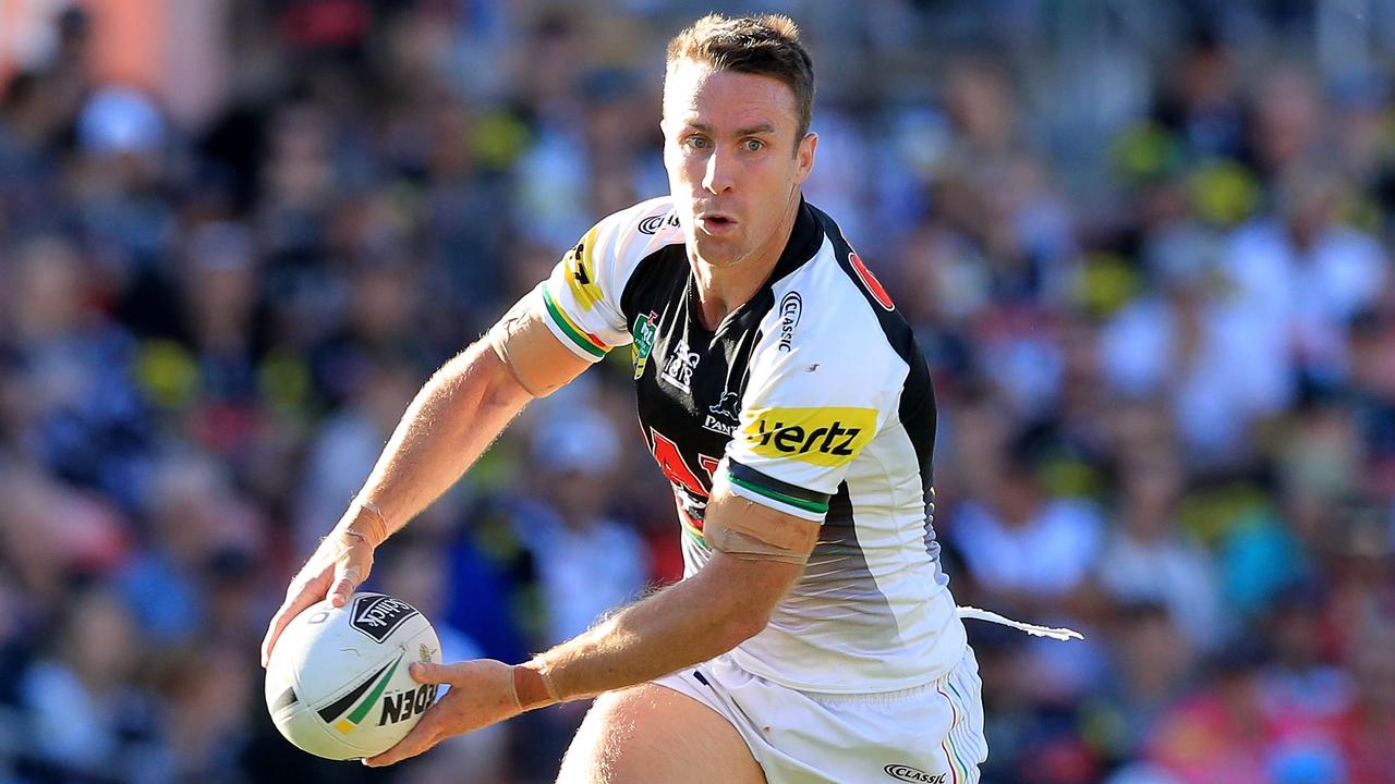 PENRITH, AUSTRALIA - APRIL 15:  James Maloney of the Panthers runs with the ball during the round six NRL match between the Penrith Panthers and the Gold Coast Titans on April 15, 2018 in Penrith, Australia.  (Photo by Mark Evans/Getty Images)