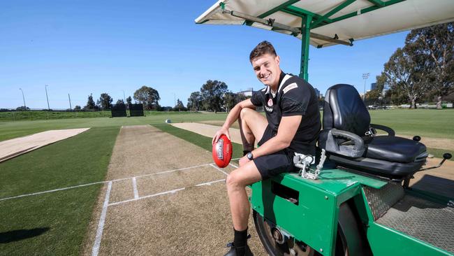 NEWS ADVPowerÃ¢â¬â¢s Jordon Sweet becoming a groundskeeper at Karen Rolton Oval  Image/Russell Millard Photography