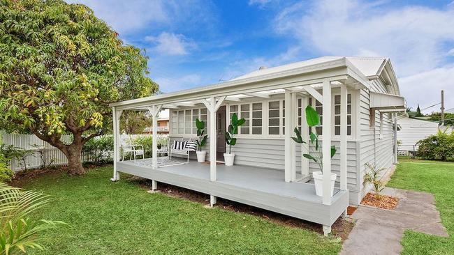 This three-bedroom, three-bathroom house on 602 sqm at 17 Redbank Rd, Redcliffe, is for sale for offers over $549,000.