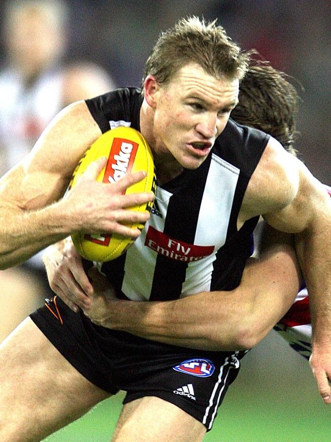 Nathan Buckley in action for Collingwood.