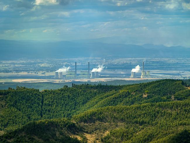 T092YT Tralalgon, Victoria, Australia - Loy Yang coal-fired power station