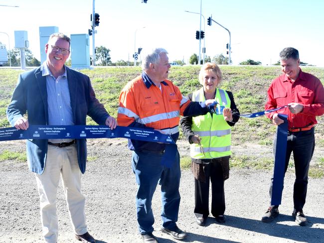 Barry O'Rourke, Ken O'Dowd, Michelle Landry and Bruce Saunders cut the ribbon on the new stretch of highway between Yeppen and Gracemere