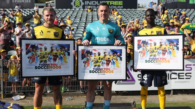 Mariners’ players Jason Cummings, Danny Vukovic, and Garang Kuol all represented Australia at the FIFA World Cup in Qatar. (Photo by Scott Gardiner/Getty Images)