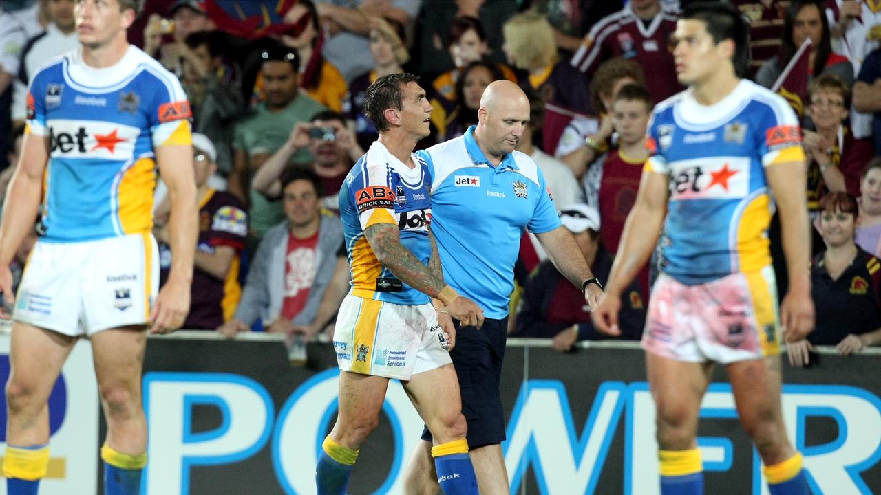 Gold Coast Titans - GAME 4 ➡️ 2019 Indigenous Jersey vs 2007 Home Jersey  Game 3 was won by the 2016 Home Jersey with 52% of the votes but now it's  time