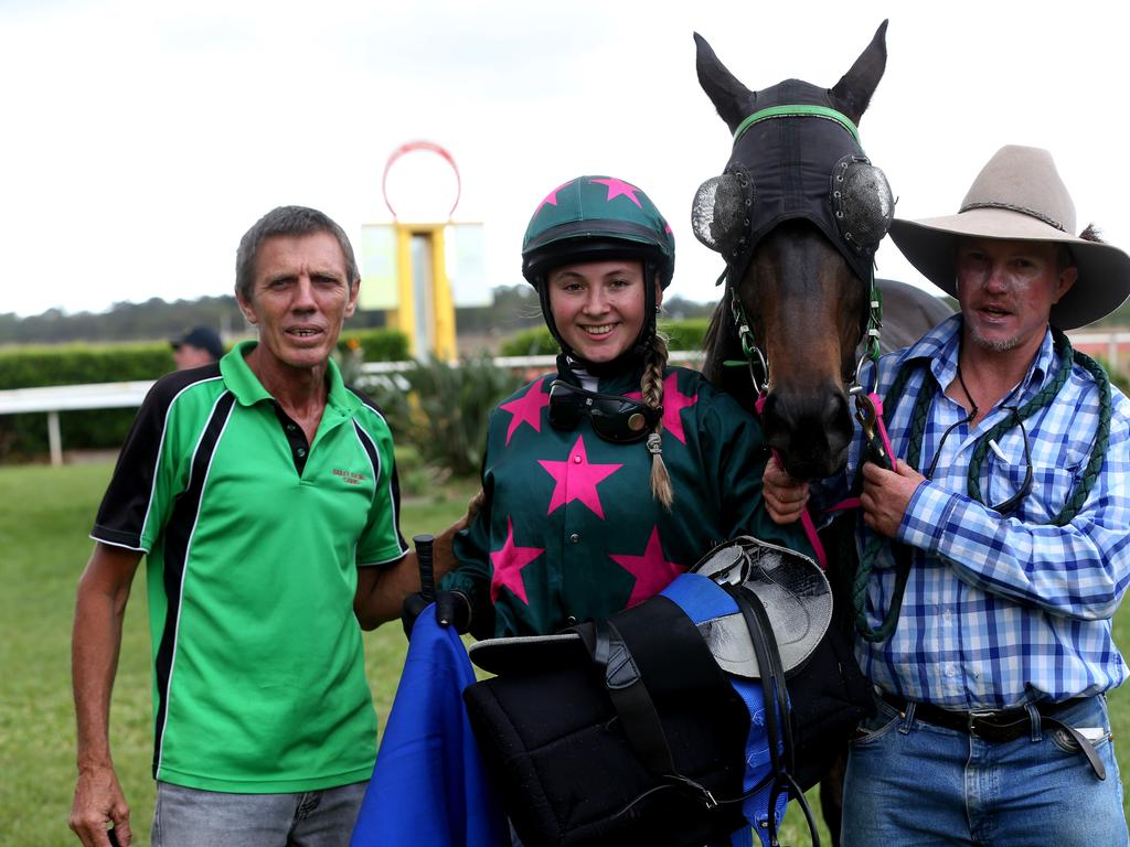 Beauty and glamour on show at the Atherton races | The Cairns Post