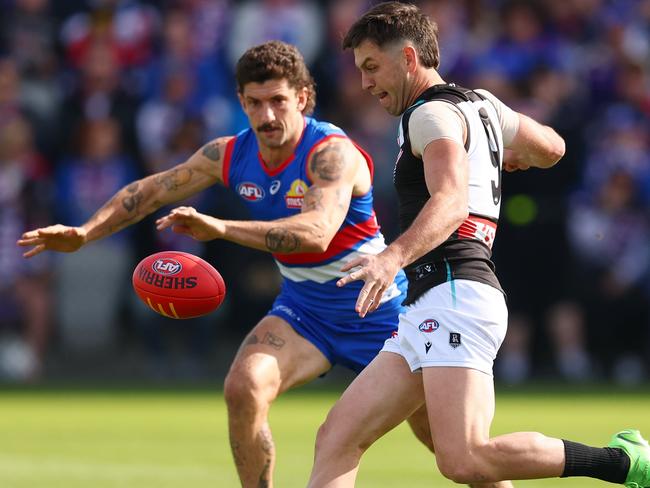 BALLARAT, AUSTRALIA - MAY 03: Zak Butters of the Power kicks the ball during the round eight AFL match between Western Bulldogs and Port Adelaide Power at Mars Stadium, on May 03, 2025, in Ballarat, Australia. (Photo by Morgan Hancock/Getty Images)
