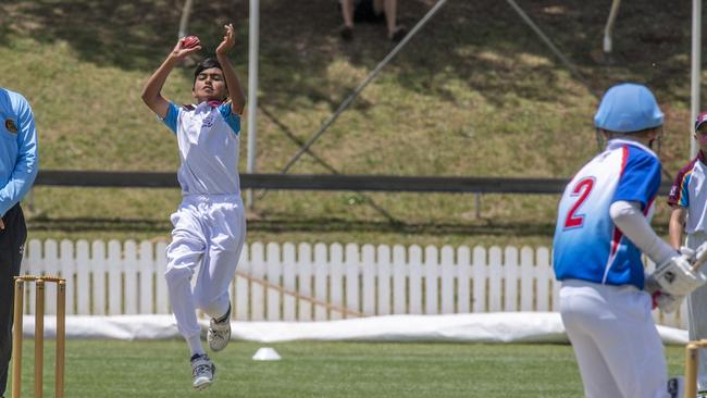 Ayaan Khan bowls for South Coast. Darling Downs vs South Coast.  Queensland School Sport Championships 10-12 Boys Cricket State Championships. Wednesday. 18th Nov 2020. Picture: Nev Madsen