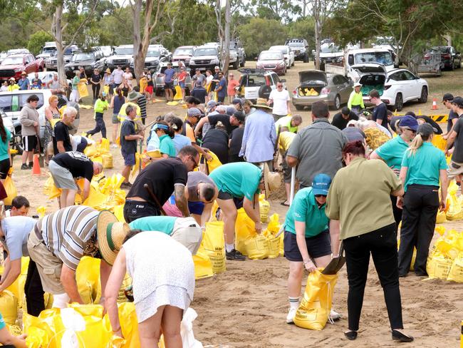 The Margate Sand Bag Depot, people prepping businesses, cafes and houses ahead of Cyclone Alfred, on the Redcliffe peninsular - on Tuesday 4th March 2025 - Photo Steve Pohlner