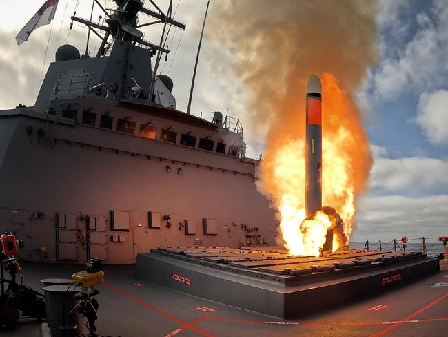 HMAS Brisbane fires a Tomahawk Weapon System off of the cost of San Diego, United States of America. *** Local Caption *** The Royal Australian Navy is accelerating the Tomahawk Weapon System installation in Surface Combatants culminating in a live firing from a Hobart class destroyer 2024. This is aligned to Government Direction announced in the 2023 Defence Strategic Review and in the 2024 National Defence Strategy.