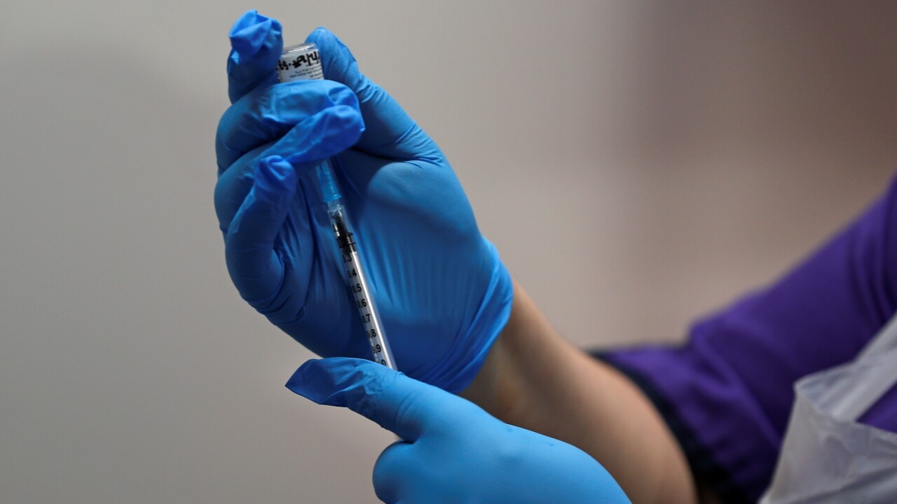 EU imposes export controls on vaccines