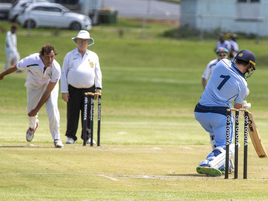 Andrew Einam bowls for Stanthorpe. Mitchell Shield cricket, Toowoomba Reps vs Stanthorpe. Sunday. 17th Jan 2021